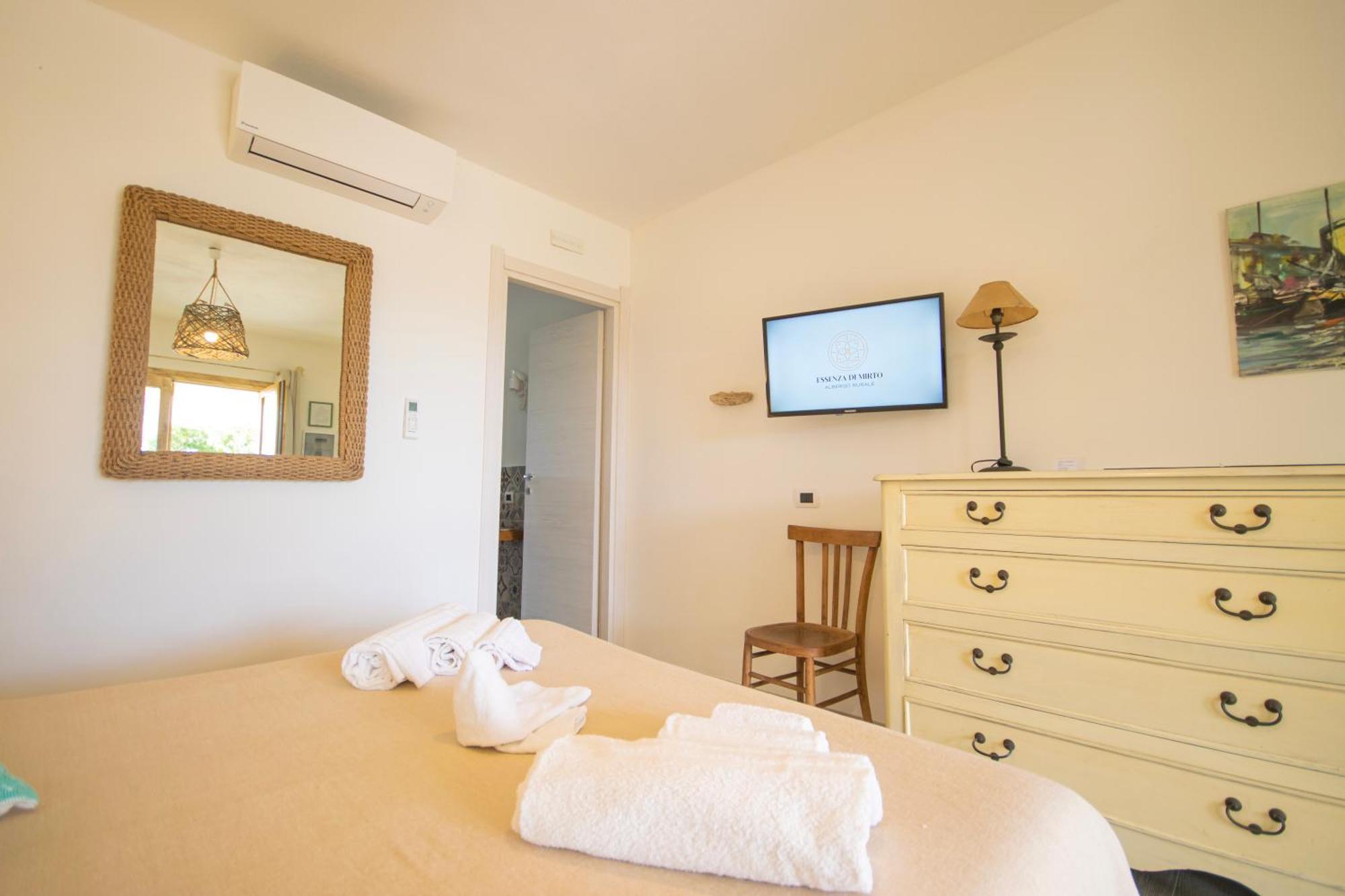Hotel Essenza Di Mirto La Caletta Eksteriør billede
